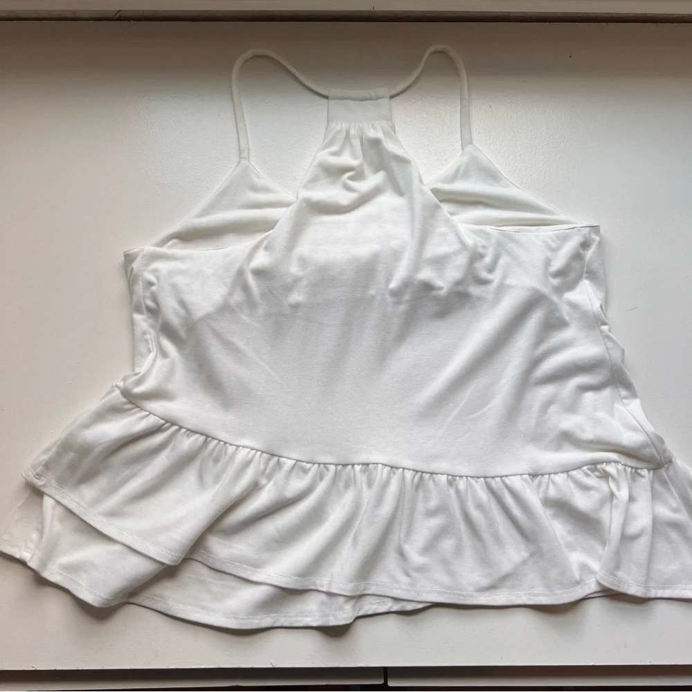 Copper Key Ruffle Bottom Shirt - Picture 4 of 7